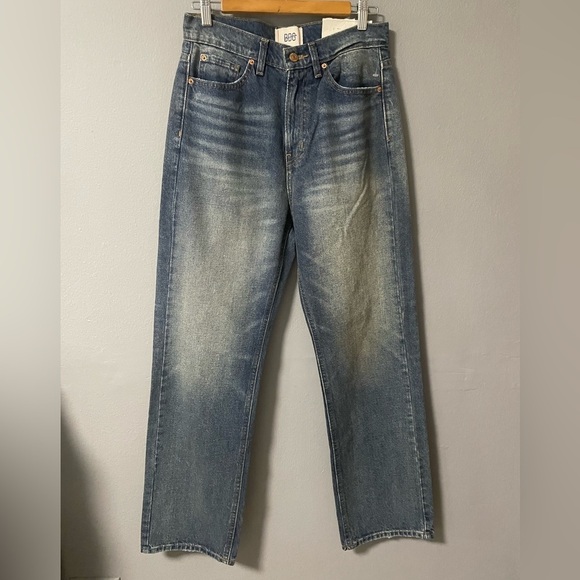 NWT Urban Outfitters BDG High-Waisted Cowboy Jeans. Size 28 - Picture 1 of 14